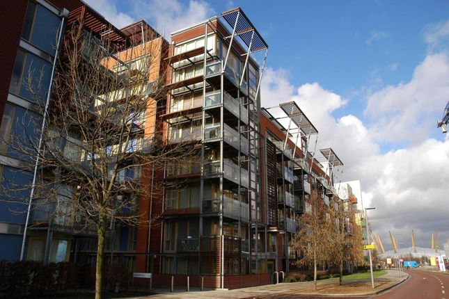 Becquerel Court, London SE10 2 bed flat for sale