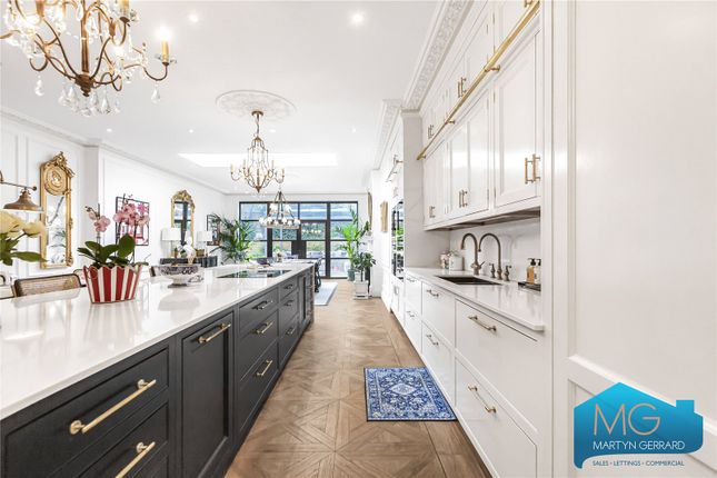 Hill Crescent, London, N20 5 bed detached house for sale