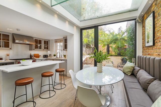 5 bedroom terraced house for sale