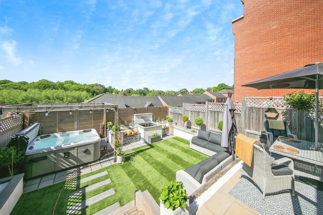 4 bedroom town house for sale