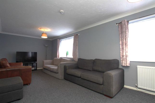 5 bedroom terraced house for sale