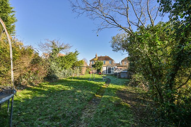 Faversham Road, Ashford TN24 4 bed semi