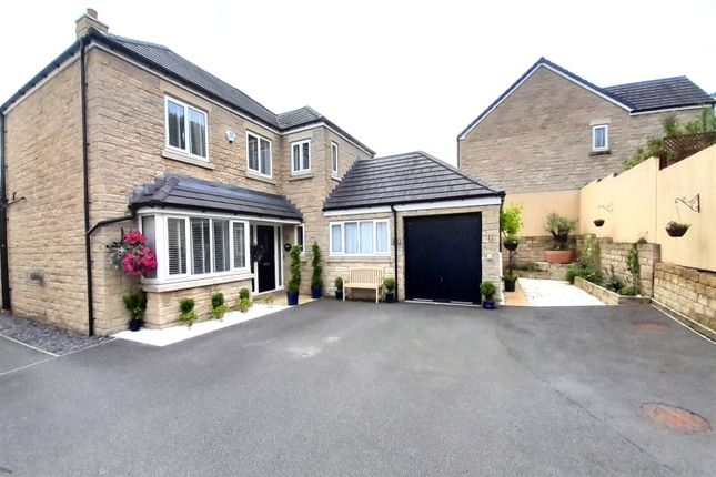 4 bed detached house