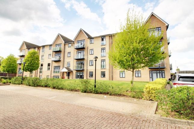 Station Road, Cuffley EN6 2 bed apartment for sale