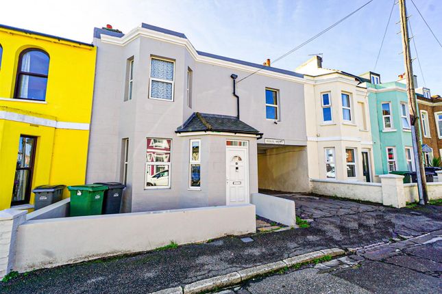 4 bedroom terraced house for sale