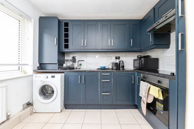 2 bedroom ground floor flat for sale