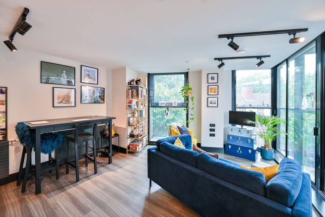 2 bed flat