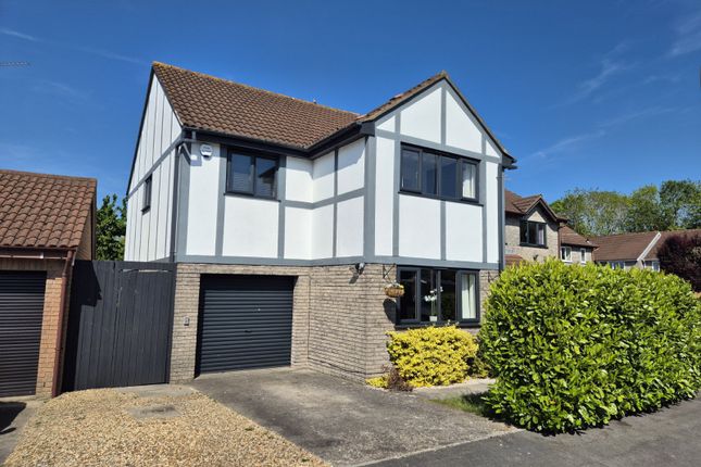 4 bed detached house