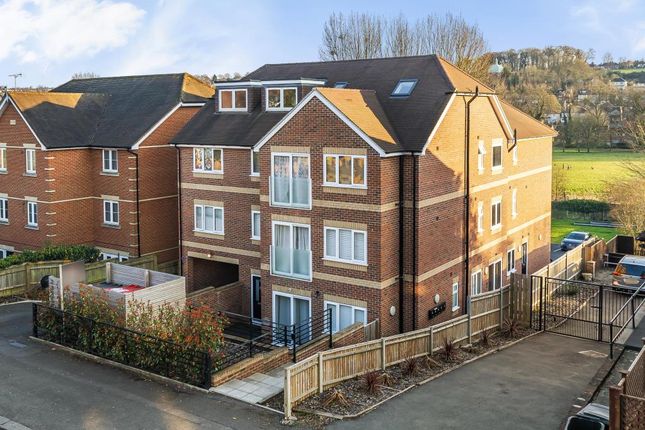 High Wycombe,  Buckinghamshire,  HP12 2 bed flat for sale