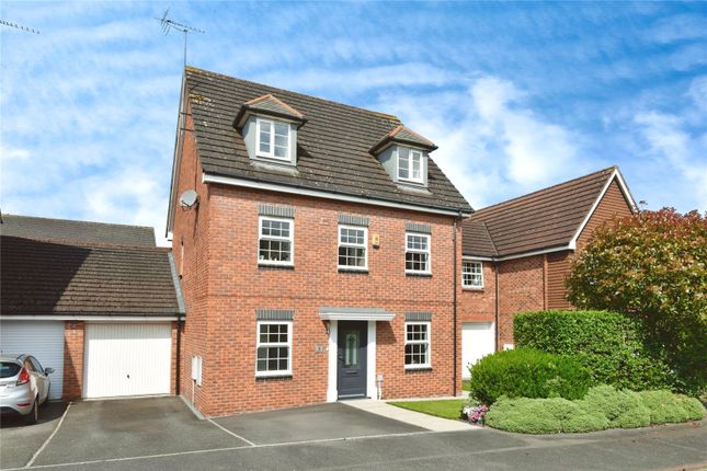 5 bedroom detached house for sale