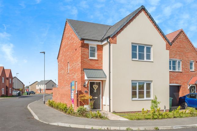 3 bed detached house