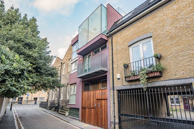 Griggs Place, Bermondsey, London, SE1 1 bed flat for sale