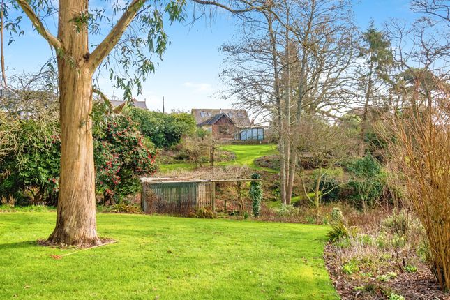 4 bed bungalow