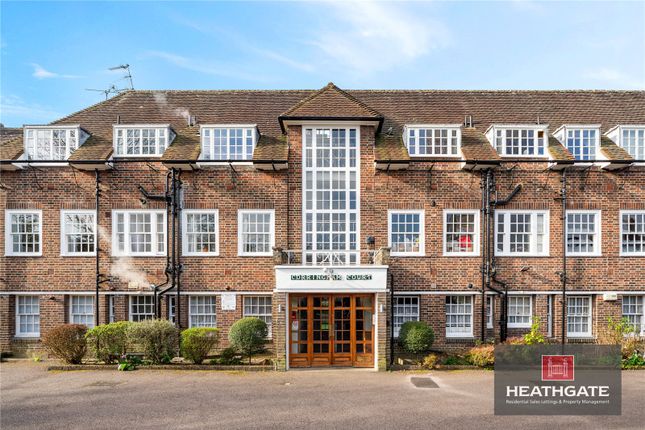 3 bedroom flat for sale