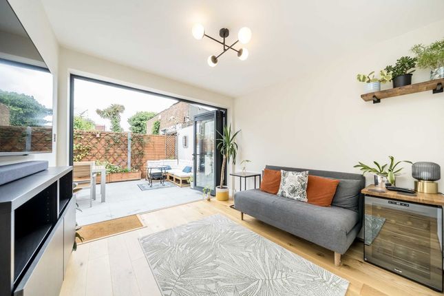 Mitcham Road, London SW17 3 bed house for sale