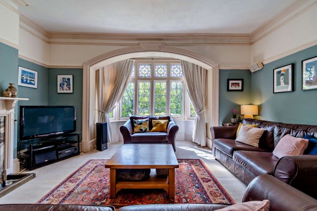 5 bedroom semi-detached house for sale