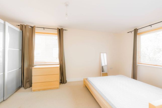 2 bed flat
