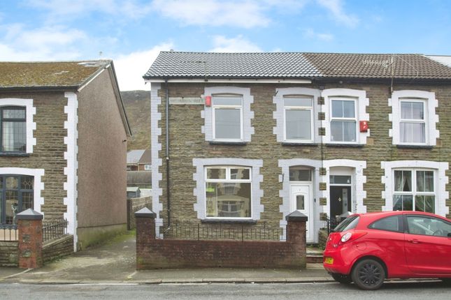 4 bed end terrace house