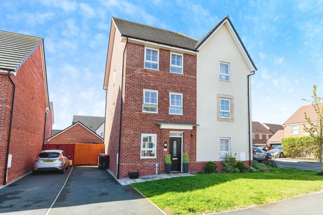 4 bedroom semi-detached house for sale