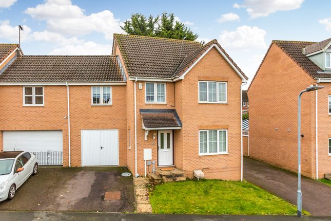 Parsonage Way, Rushden NN10 4 bed link detached house for sale