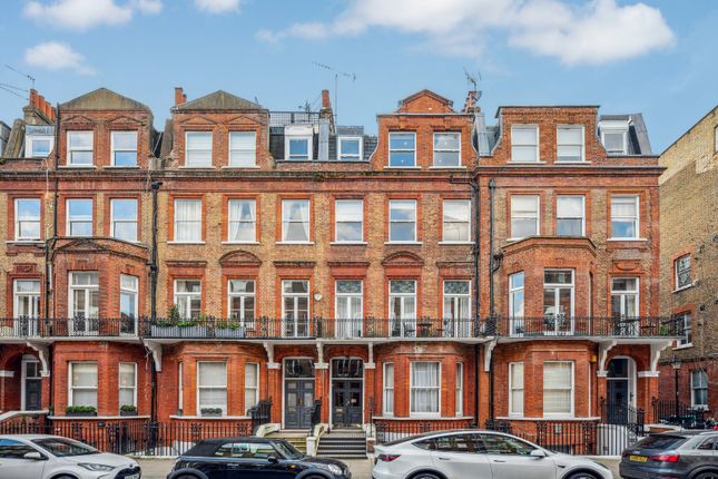 Rosary Gardens, South Kensington, London 2 bed flat for sale