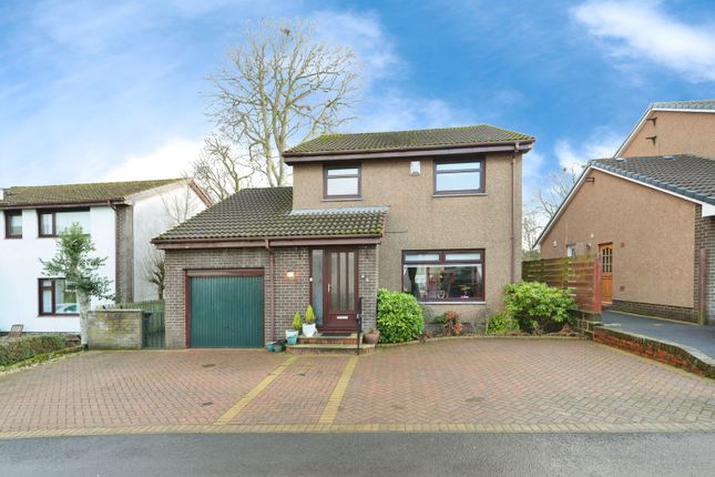 4 bed detached house