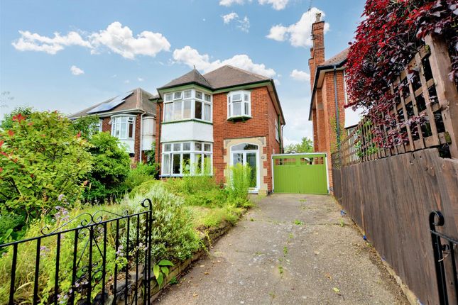 3 bed detached house