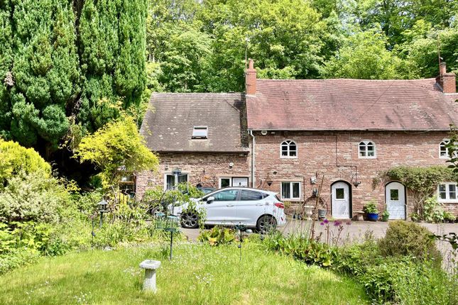 5 bedroom semi-detached house for sale