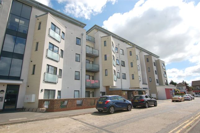 Victory Park Road, Addlestone, KT15 1 bed flat for sale