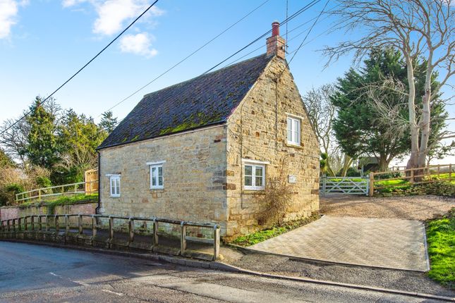 2 bedroom cottage for sale