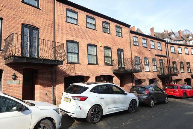 7 bed terraced house
