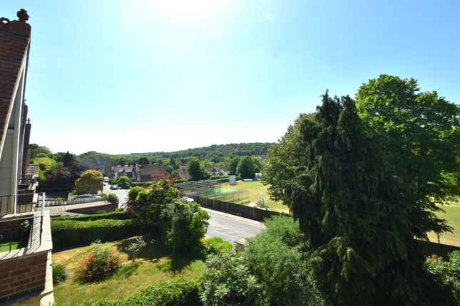 London Road, High Wycombe... 1 bed apartment for sale