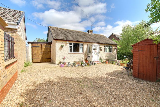 Harris Lane, Wistow, PE28 2 bed detached bungalow for sale