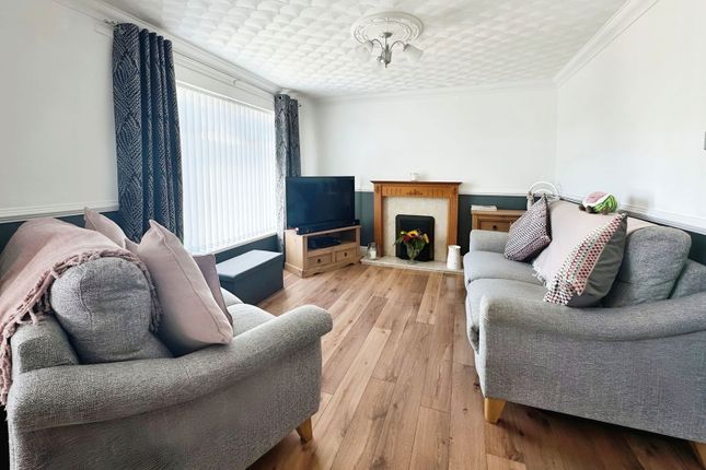 Heol Aneurin, Penyrheol, Caerphilly... 3 bed semi