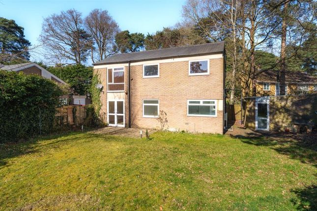 4 bed detached house