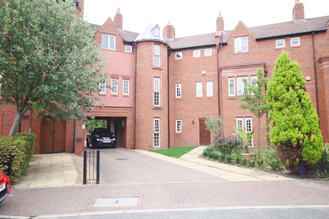 Butts Green, Westbrook, WA5 2 bed flat for sale