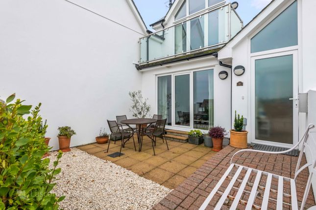 2 bed flat