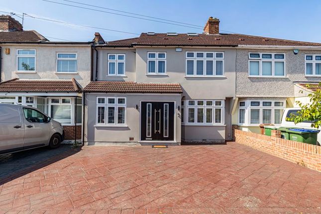5 bedroom semi-detached house for sale