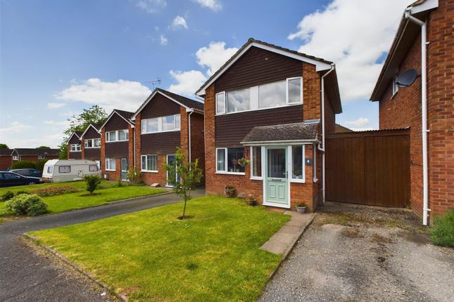 3 bed detached house