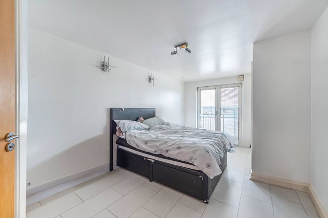 Station Road, edgware, Edgware, HA8 2 bed penthouse for sale