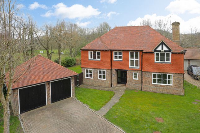 5 bed detached house