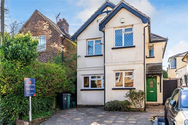 2 bed detached house