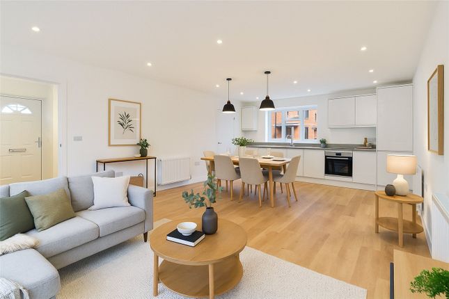 Maxwelton Close, Mill Hill NW7 3 bed detached house for sale