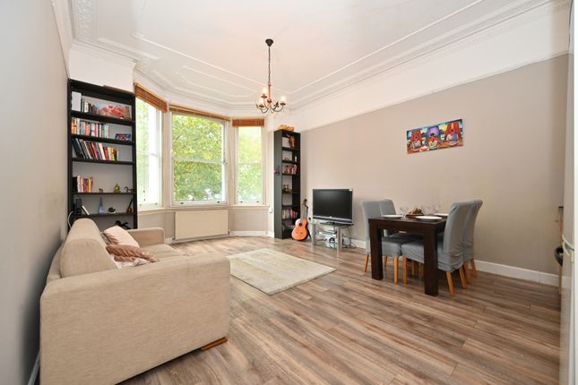 Warwick Road, Earls Court, SW5 1 bed apartment for sale