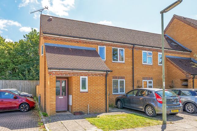 Harrison Way, Shepperton, TW17 2 bed end of terrace house for sale