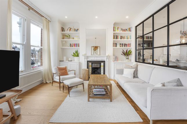 3 bedroom flat for sale