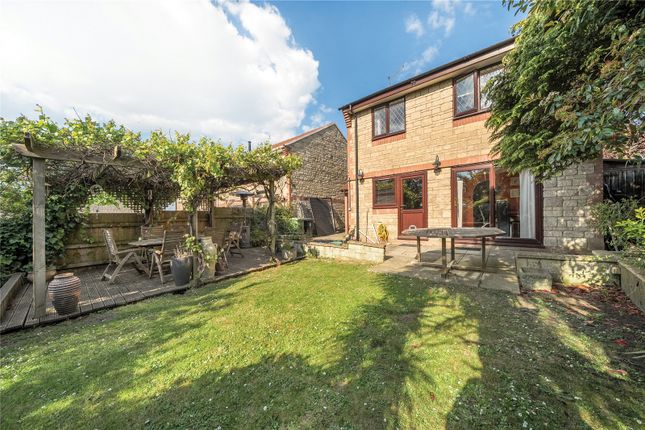 4 bed detached house