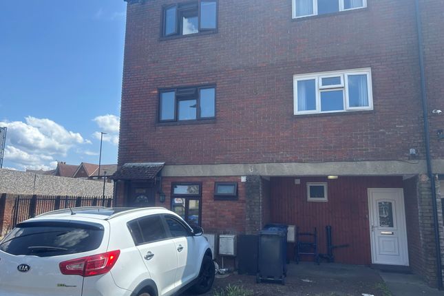 3 bed terraced house