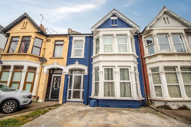 4 bedroom terraced house for sale