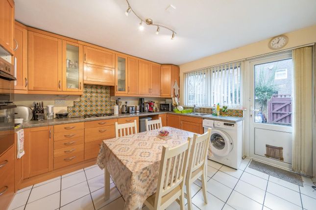 Montague Square, Peckham, London, SE15 3 bed terraced house for sale